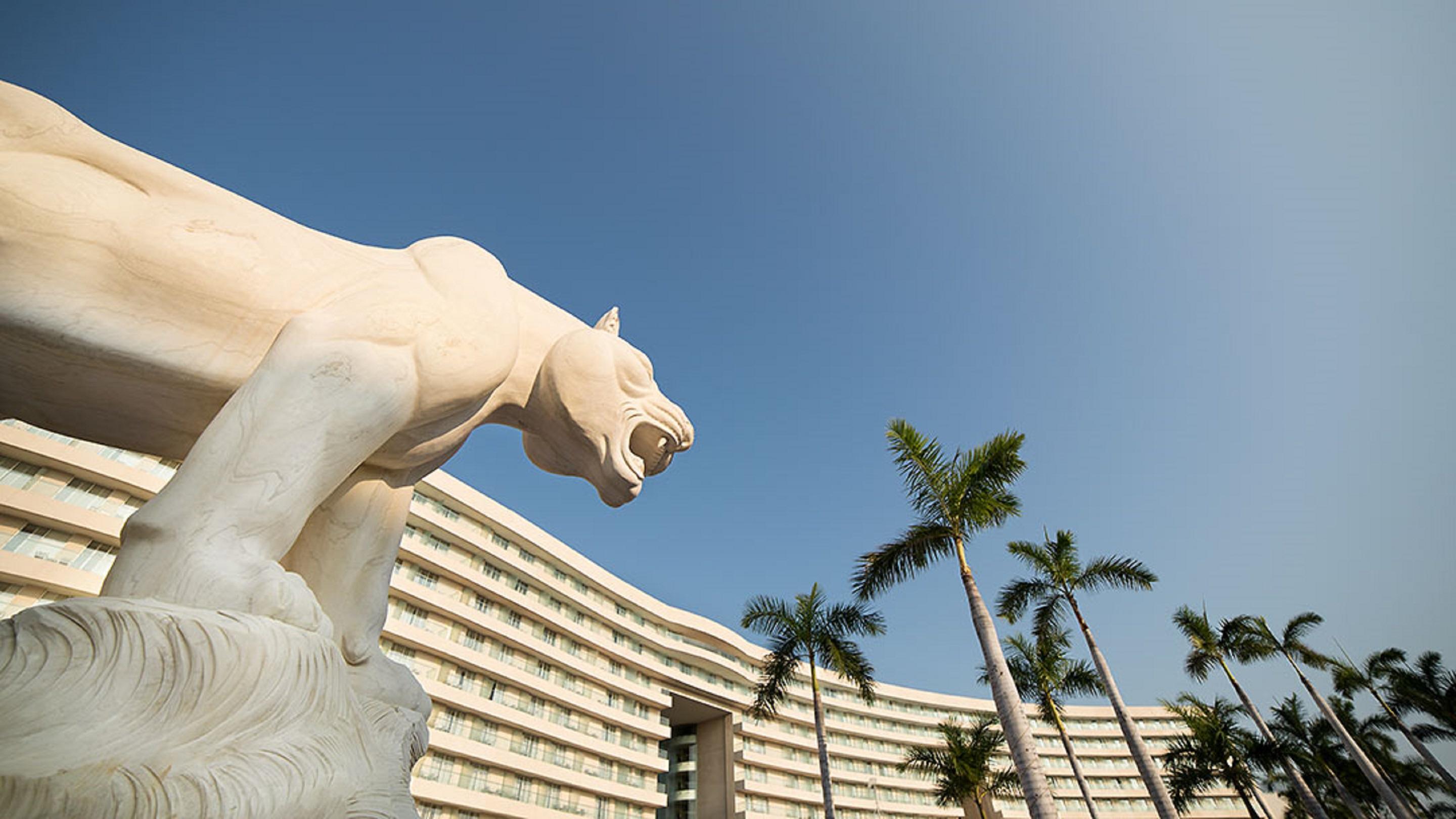 Palacio Mundo Imperial Riviera Diamante Acapulco Exteriör bild The MGM Grand Hotel