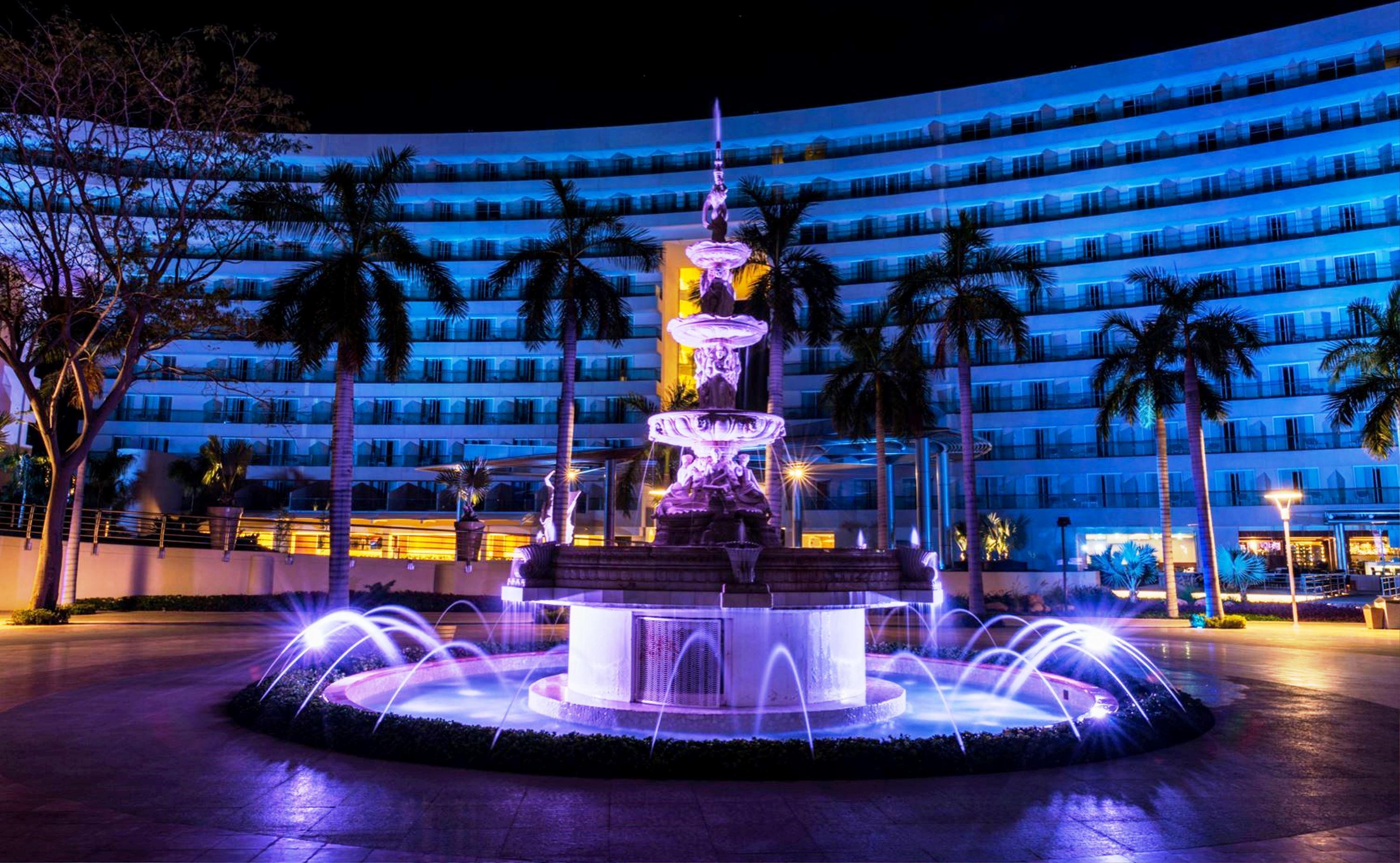 Palacio Mundo Imperial Riviera Diamante Acapulco Exteriör bild Fountain at the Royal Plaza Hotel