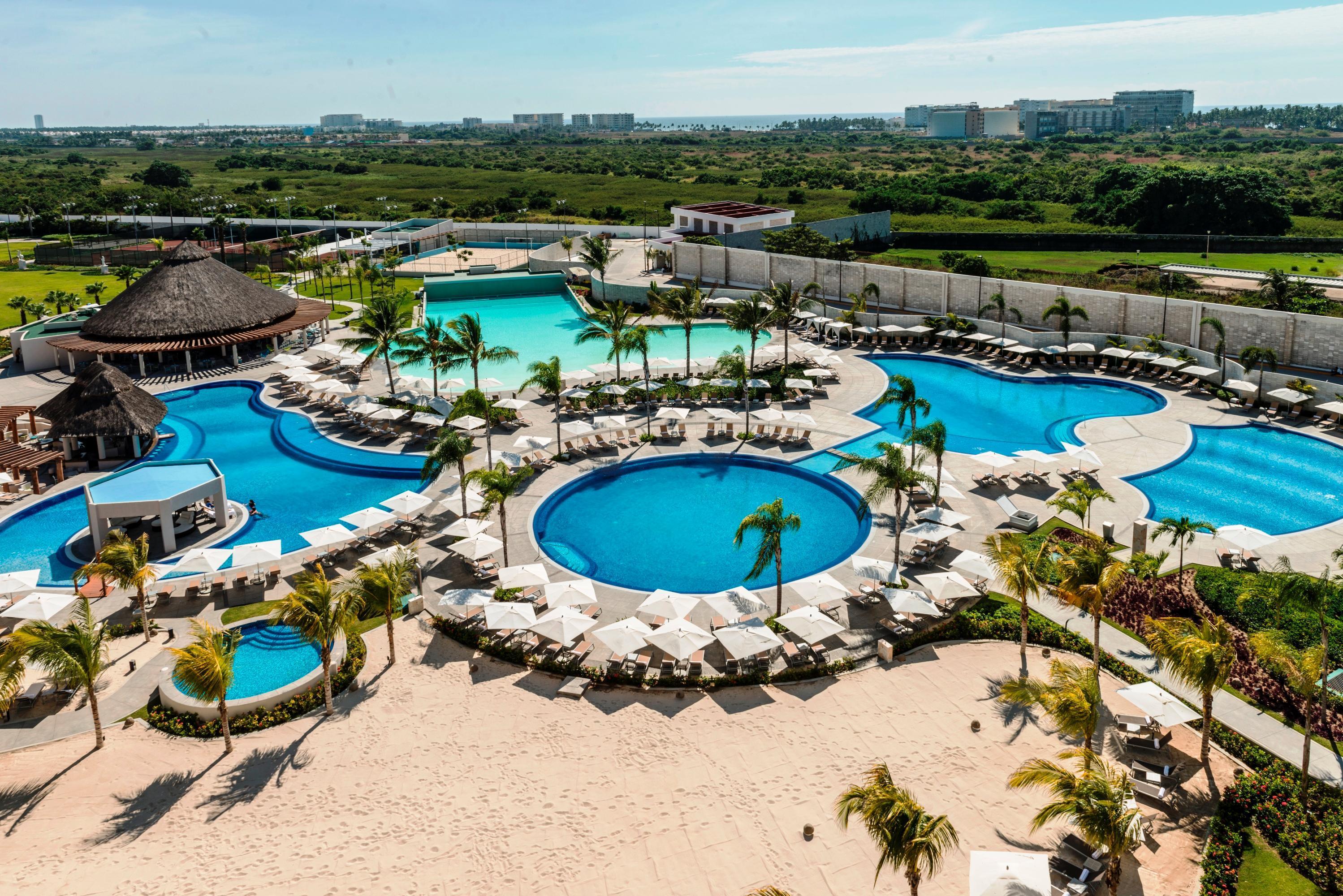 Palacio Mundo Imperial Riviera Diamante Acapulco Exteriör bild Aerial view of the resort